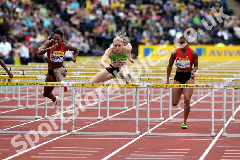 Sally Pearson beats Danielle Carruthers in the 100 metres Hurdles, 2011 Aviva London Grand Prix